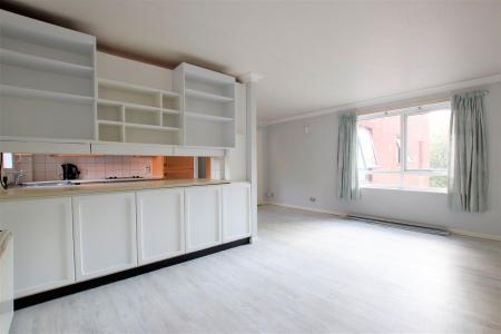 1 bedroom Apartment to let in Allenview Road, Wimborne