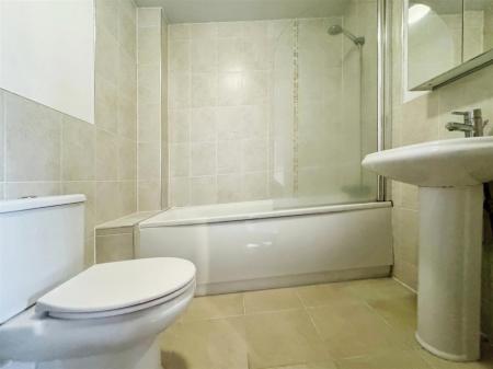 1 bedroom Apartment to let in Sea View Road, Poole