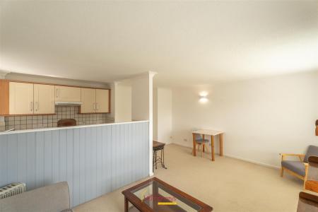 1 bedroom Apartment to let in Allenview Road, Wimborne