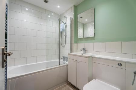 1 bedroom Apartment to let in Allenview Road, Wimborne