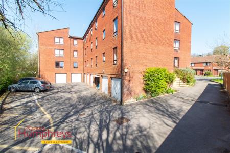 1 bedroom Apartment to let in Allenview Road, Wimborne
