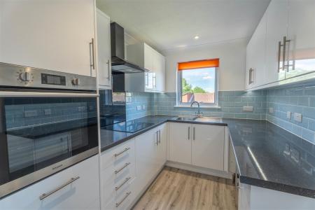 1 bedroom Apartment to let in Allenview Road, Wimborne