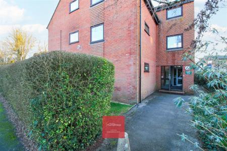 2 bedroom Apartment to let in GRIFFIN COURT, WIMBORNE,