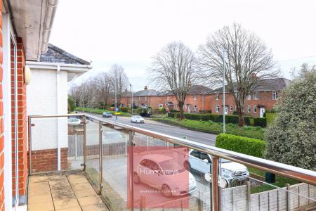 2 bedroom Apartment to let in Leigh Road, Wimborne
