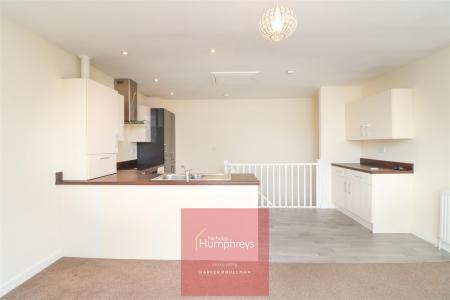 2 bedroom Apartment to let in Leigh Road, Wimborne
