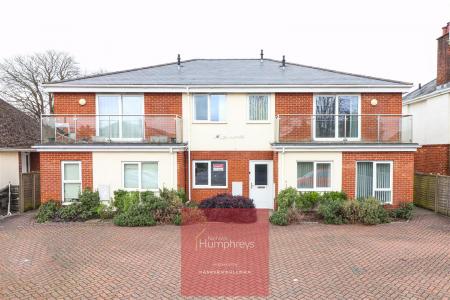 2 bedroom Apartment to let in Leigh Road, Wimborne
