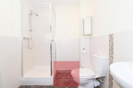 2 bedroom Apartment to let in Leigh Road, Wimborne