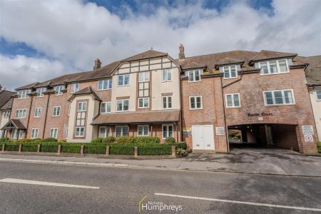 2 bedroom Apartment to let in Poole Road, Wimborne