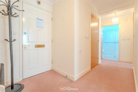 2 bedroom Apartment to let in Poole Road, Wimborne