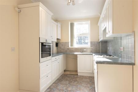 2 bedroom Apartment to let in Cranfield Avenue, Wimborne