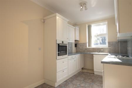 2 bedroom Apartment to let in Cranfield Avenue, Wimborne