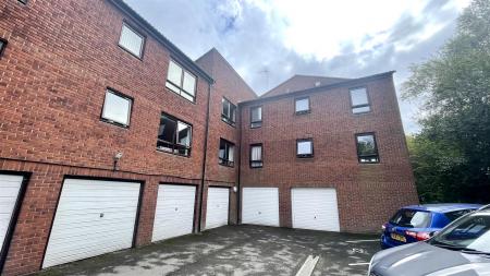 1 bedroom Apartment for sale in Allenview Road, Wimborne