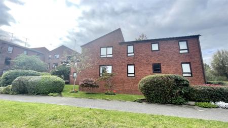 1 bedroom Apartment for sale in Allenview Road, Wimborne