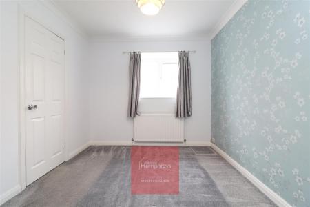 2 bedroom Apartment to let in Sheppards Field, Wimborne