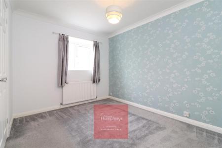 2 bedroom Apartment to let in Sheppards Field, Wimborne