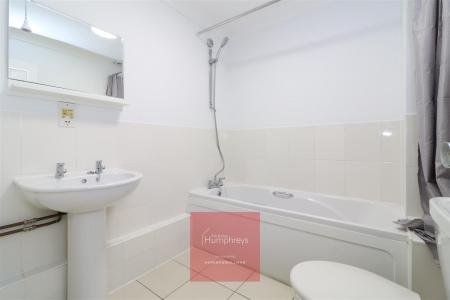 2 bedroom Apartment to let in Sheppards Field, Wimborne