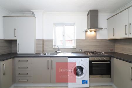 2 bedroom Apartment to let in Sheppards Field, Wimborne