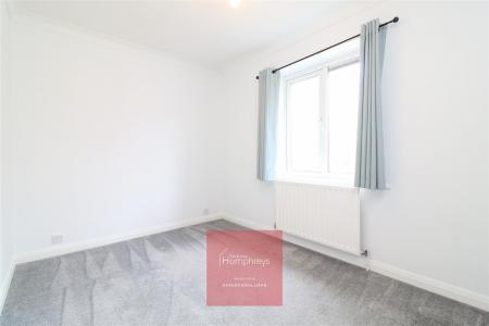 2 bedroom Apartment to let in Sheppards Field, Wimborne