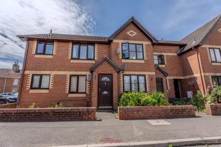 2 bedroom Apartment to let in Crescent Road, Wimborne