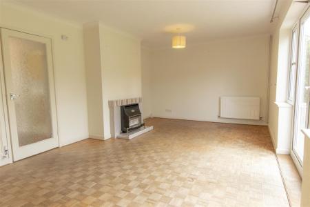 2 bedroom Detached bungalow to let in Sandy Lane, Wimborne