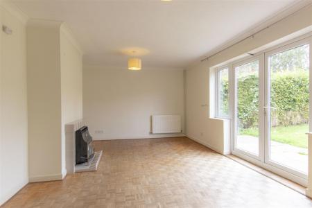 2 bedroom Detached bungalow to let in Sandy Lane, Wimborne