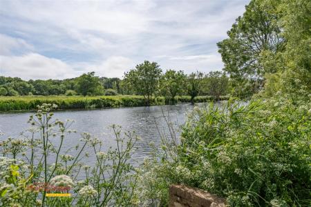 1 bedroom Apartment for sale in Brook Road, Wimborne