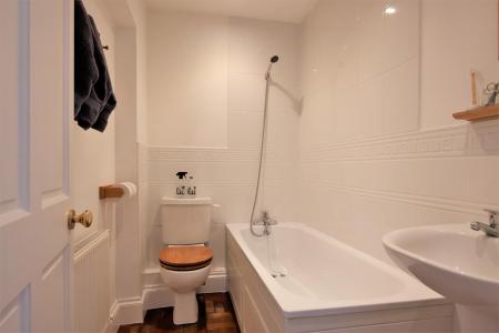 1 bedroom Apartment for sale in Leigh Road, Wimborne