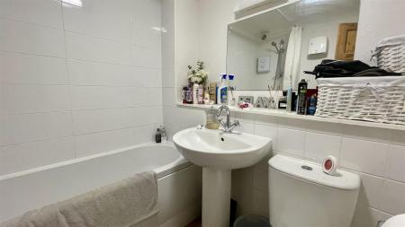 1 bedroom Property for sale in Cuthbury Gardens, Wimborne