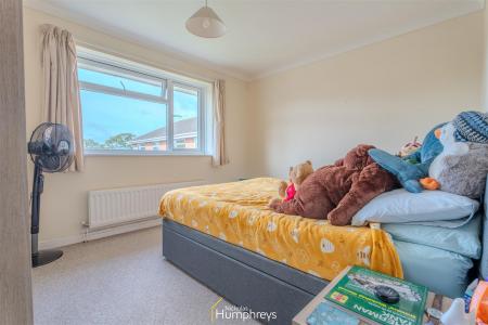 2 bedroom Apartment to let in Allens Road, Wimborne