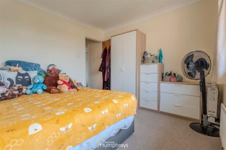 2 bedroom Apartment to let in Allens Road, Wimborne