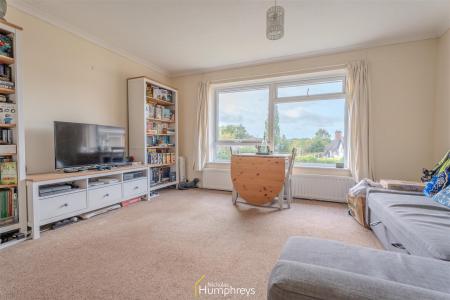 2 bedroom Apartment to let in Allens Road, Wimborne