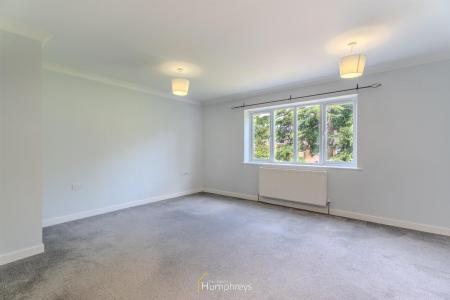 1 bedroom Apartment for sale in New Road, Ferndown