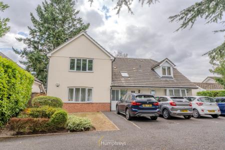 1 bedroom Apartment for sale in New Road, Ferndown