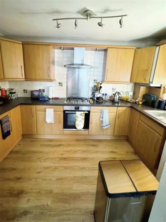 2 bedroom Apartment to let in Station Road, Wimborne