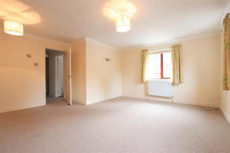 1 bedroom Apartment for sale in Millstream Close, Wimborne