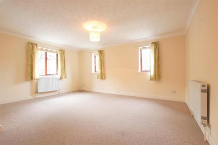 1 bedroom Apartment for sale in Millstream Close, Wimborne