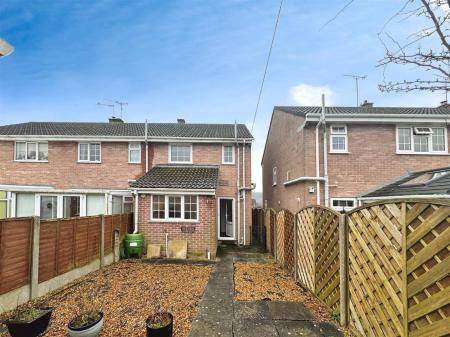 2 bedroom Semi-detached house to let in Old Barn Road, Bere Regis