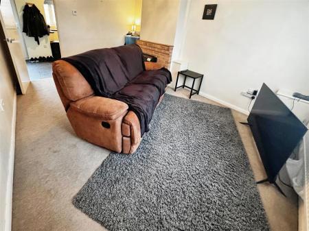 2 bedroom Semi-detached house to let in Old Barn Road, Bere Regis