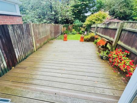 2 bedroom Terraced House to let in Hunter Close, Colehill