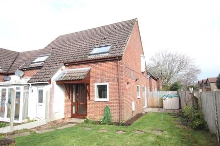 2 bedroom Semi-detached house to let in GEORGES MEWS, CORFE MULLEN,