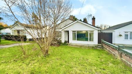 2 bedroom Detached bungalow for sale in Dales Drive, Wimborne