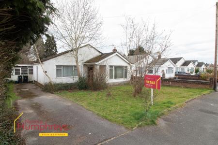 2 bedroom Detached bungalow for sale in Dales Drive, Wimborne