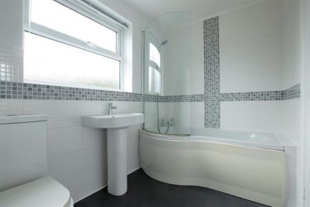 2 bedroom Detached bungalow to let in RIVER CLOSE, WIMBORNE