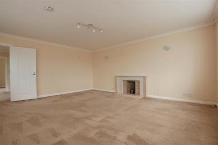 2 bedroom Detached bungalow to let in RIVER CLOSE, WIMBORNE