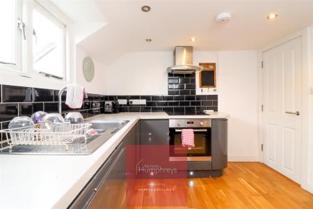 2 bedroom Apartment to let in West Borough, Wimborne