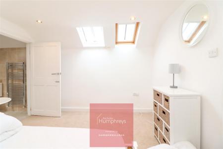 2 bedroom Apartment to let in West Borough, Wimborne