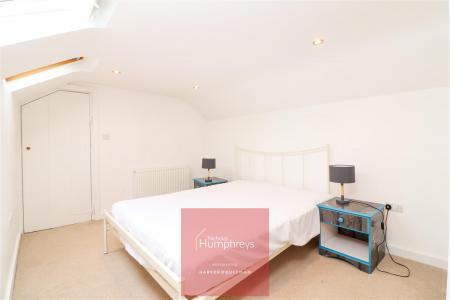 2 bedroom Apartment to let in West Borough, Wimborne