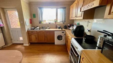 2 bedroom Detached bungalow for sale in DE MONTFORT ROAD MERLEY WIMBORNE