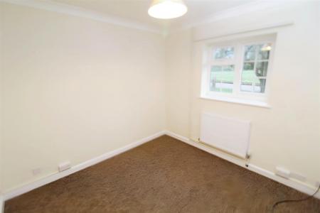 2 bedroom Detached house to let in Charlton, Hampreston