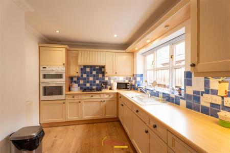 3 bedroom Property for sale in Audemer Court, Ringwood